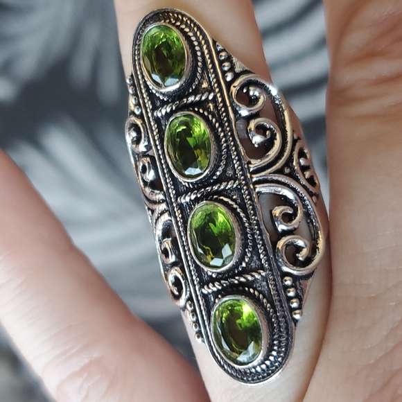 New Peridot 925 Silver Statement Ring. - Picture 12 of 14